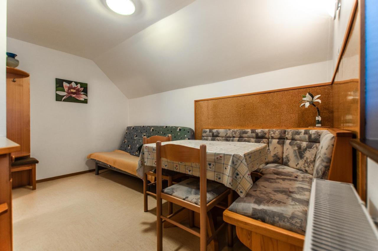 Apartment Ticar ボーヒニ エクステリア 写真
